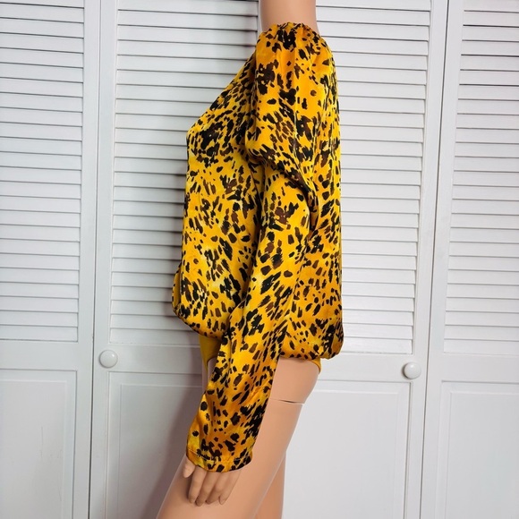 BUDDY LOVE Tortoiseshell Melissa Surplice Long Sleeve Bodysuit Size Small - Picture 5 of 9